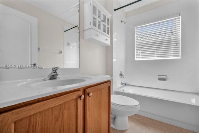 8046 Duomo Circle, Boynton Beach, FL 33472