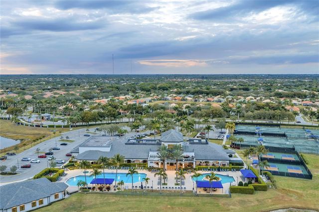 8046 Duomo Circle, Boynton Beach, FL 33472