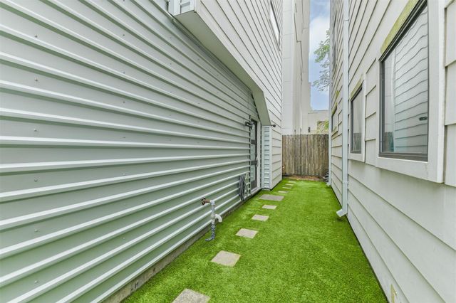 406 Pacific Street, Houston, TX 77006
