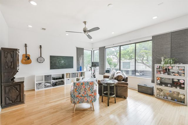 406 Pacific Street, Houston, TX 77006