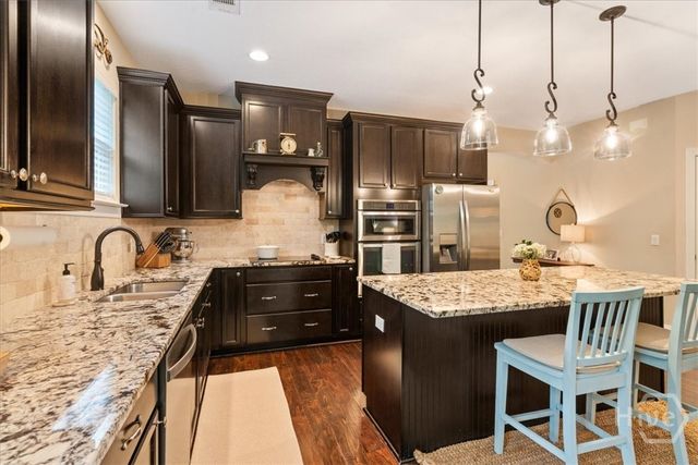 120 Ridgewood Park Court, Richmond Hill, GA 31324