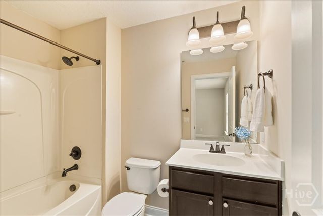 120 Ridgewood Park Court, Richmond Hill, GA 31324