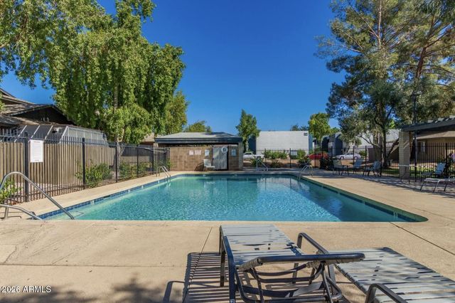 286 W PALOMINO Drive 15, Chandler, AZ 85225