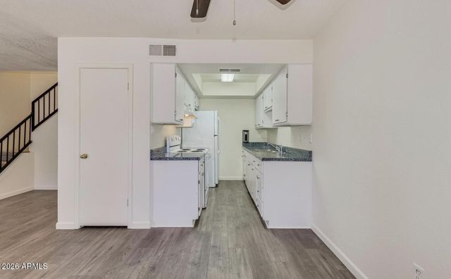 286 W PALOMINO Drive 15, Chandler, AZ 85225