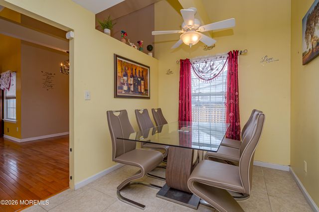 137 Kentucky Way, Freehold, NJ 07728