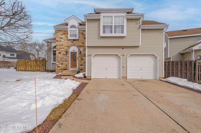 137 Kentucky Way, Freehold, NJ 07728