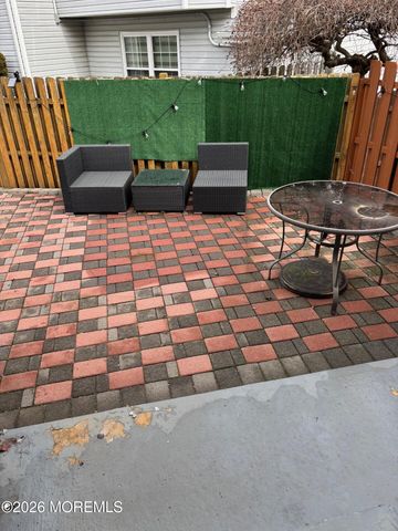 137 Kentucky Way, Freehold, NJ 07728