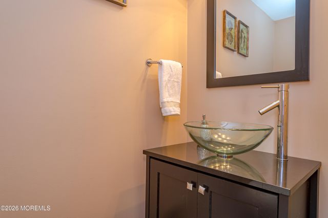 137 Kentucky Way, Freehold, NJ 07728