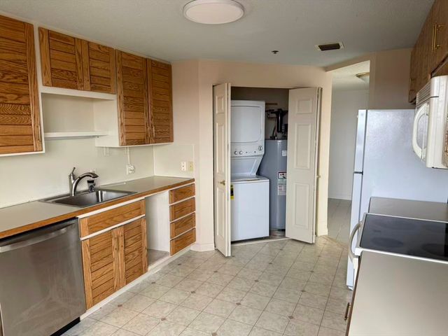 200 Burkhall St 505, Weymouth, MA 02190