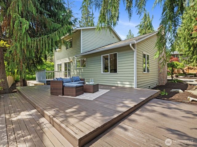 15931 2nd Place W, Lynnwood, WA 98087
