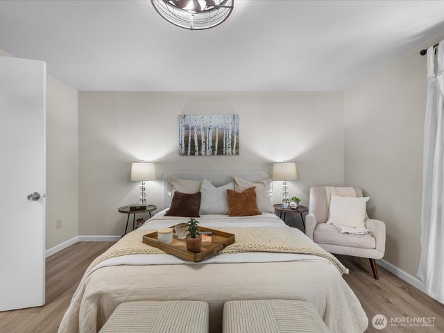15931 2nd Place W, Lynnwood, WA 98087
