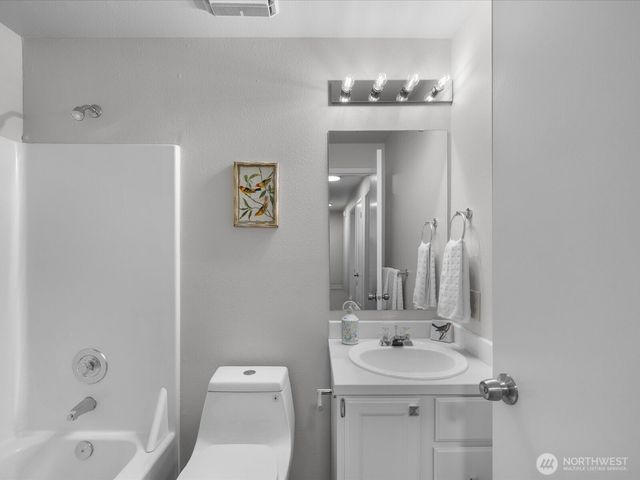 15931 2nd Place W, Lynnwood, WA 98087
