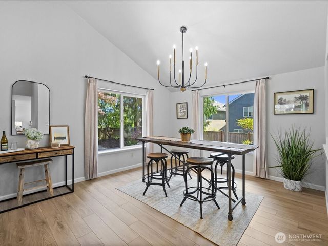 15931 2nd Place W, Lynnwood, WA 98087