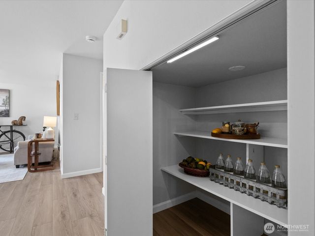 15931 2nd Place W, Lynnwood, WA 98087