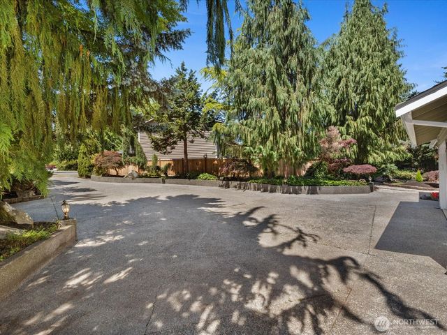 15931 2nd Place W, Lynnwood, WA 98087