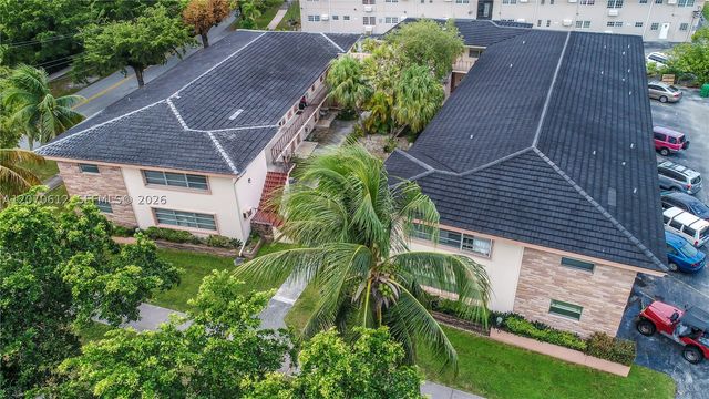1250 S Alhambra Cir 18, Coral Gables, FL 33146