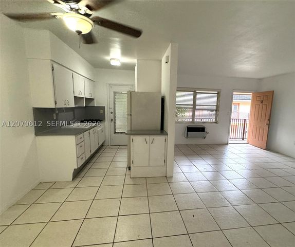 1250 S Alhambra Cir 18, Coral Gables, FL 33146