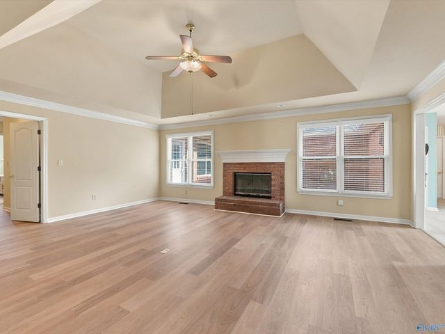 1228 Meadow Park Drive SE, Huntsville, AL 35803