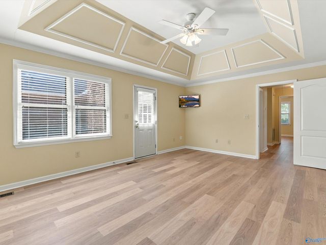 1228 Meadow Park Drive SE, Huntsville, AL 35803