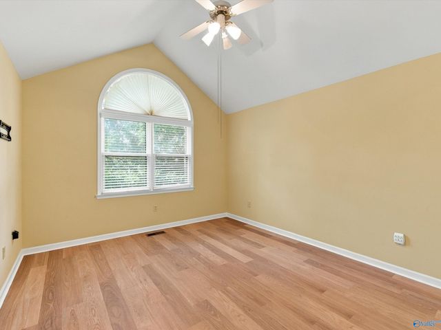 1228 Meadow Park Drive SE, Huntsville, AL 35803