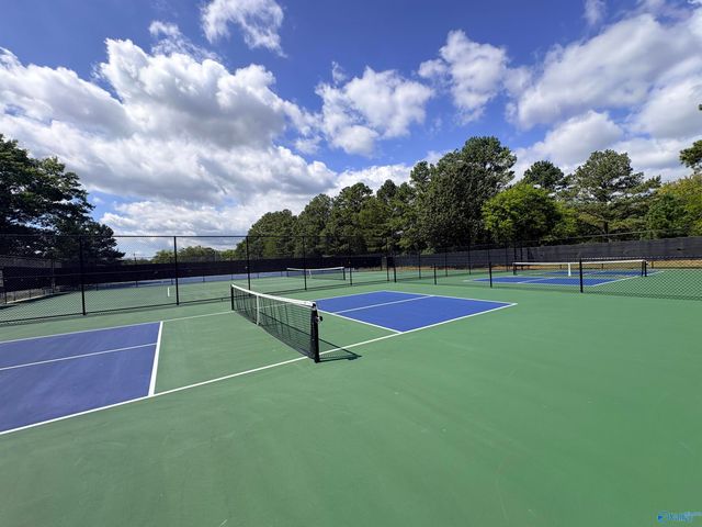 1228 Meadow Park Drive SE, Huntsville, AL 35803