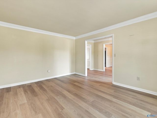 1228 Meadow Park Drive SE, Huntsville, AL 35803
