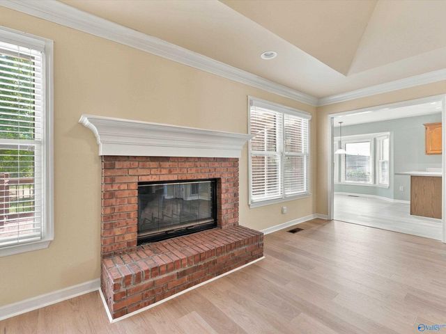 1228 Meadow Park Drive SE, Huntsville, AL 35803