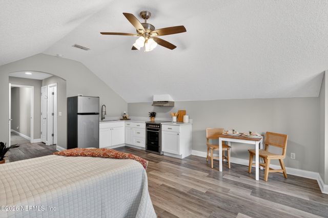 255 ST JOHNS FOREST Boulevard, St. Johns, FL 32259