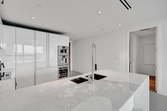 10201 Collins Ave 404, Bal Harbour, FL 33154