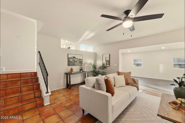 1802 E CROCUS Drive, Phoenix, AZ 85022