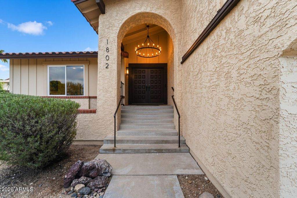 Image 11 of property listing at 1802 E CROCUS Drive, Phoenix, AZ 85022