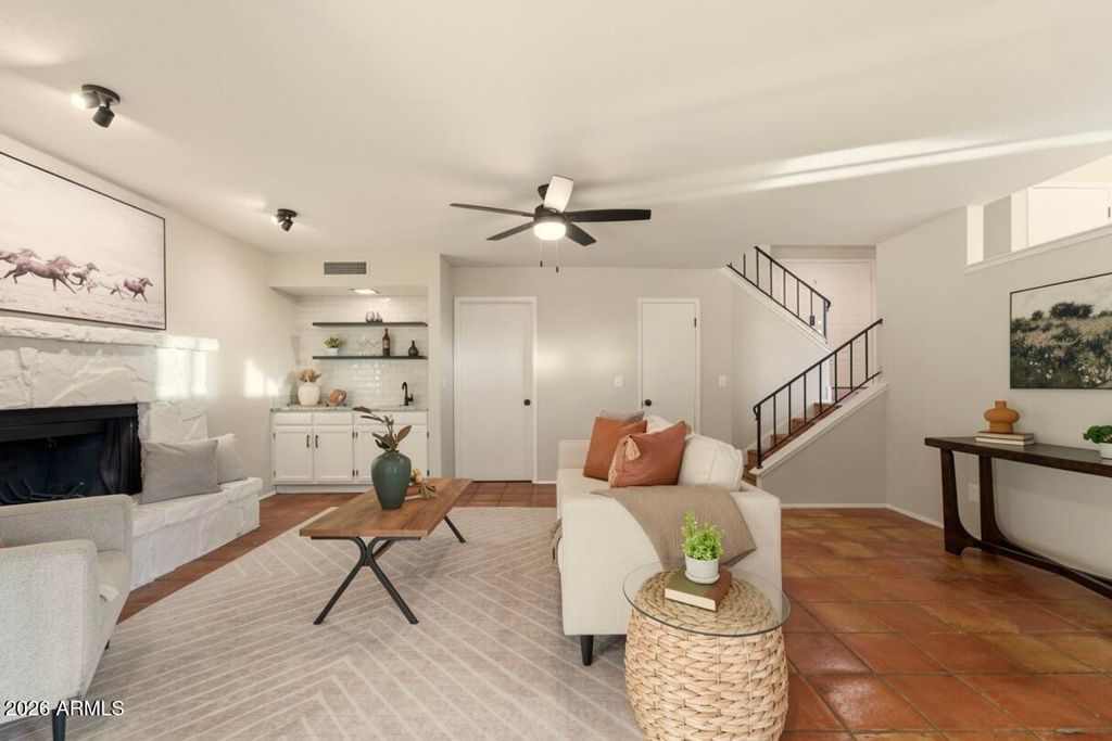 Image 17 of property listing at 1802 E CROCUS Drive, Phoenix, AZ 85022