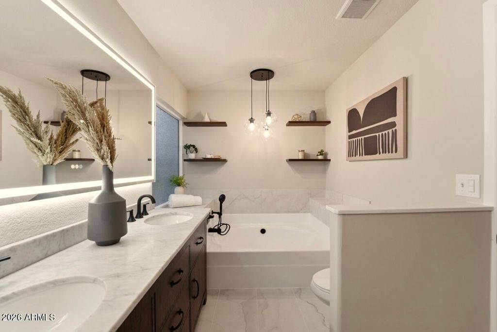 Image 23 of property listing at 1802 E CROCUS Drive, Phoenix, AZ 85022