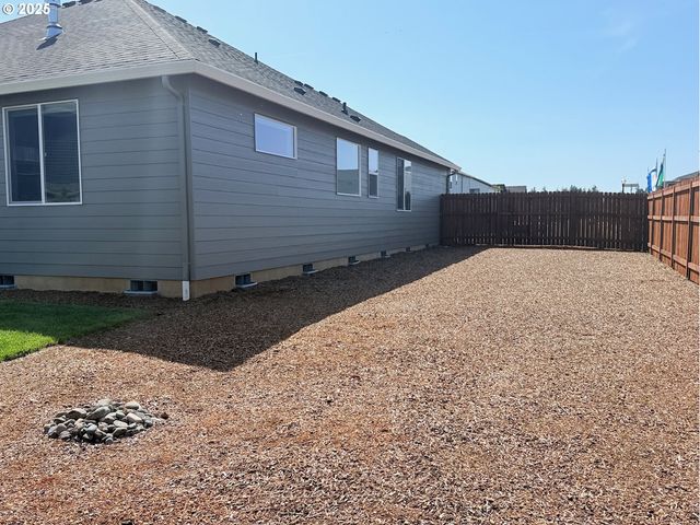 8015 Ne 172ND Ave, Vancouver, WA 98682