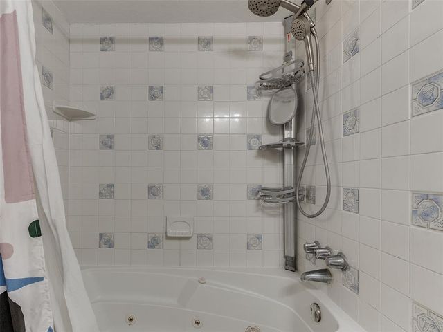 828 Briarlane Road, Del City, OK 73115