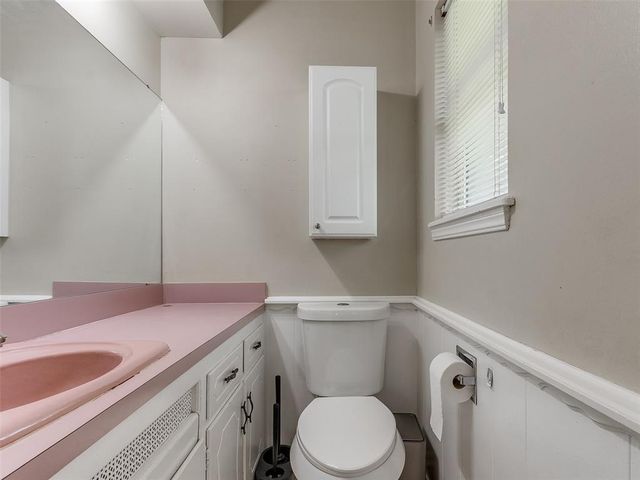 828 Briarlane Road, Del City, OK 73115