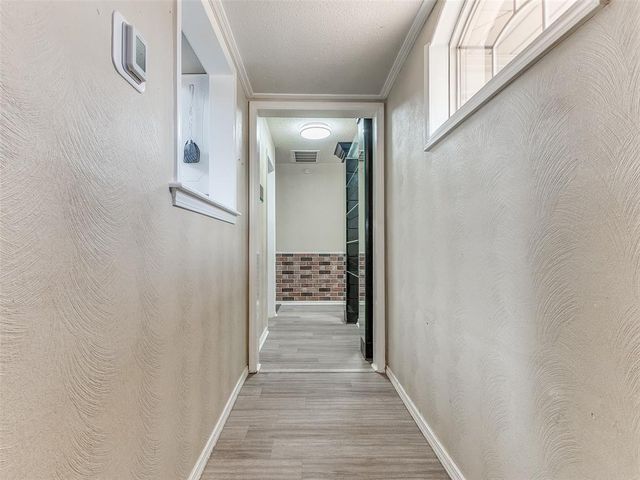 828 Briarlane Road, Del City, OK 73115