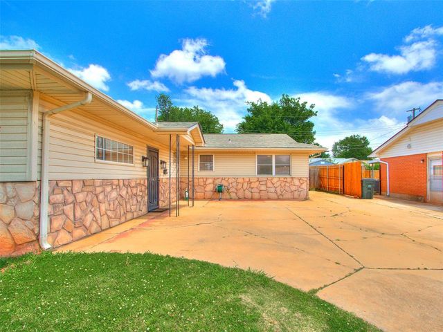 828 Briarlane Road, Del City, OK 73115