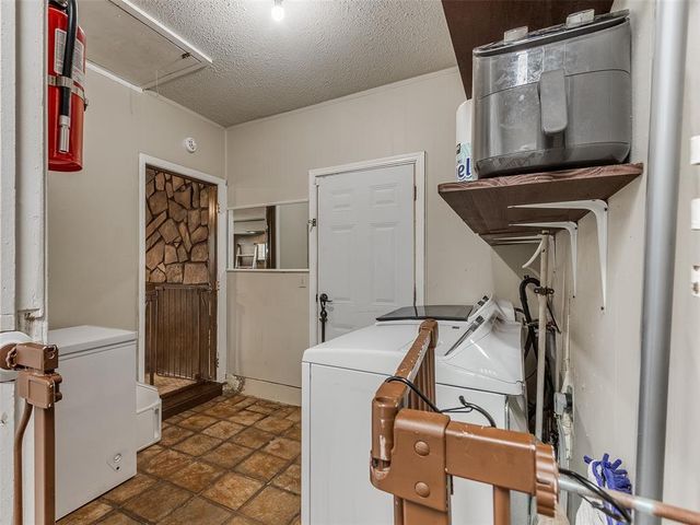 828 Briarlane Road, Del City, OK 73115