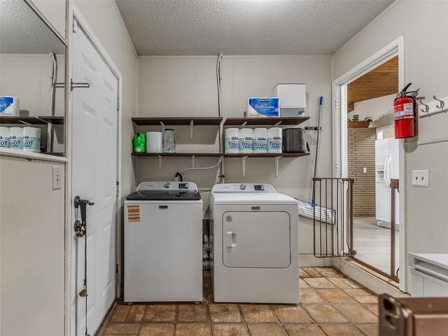 828 Briarlane Road, Del City, OK 73115