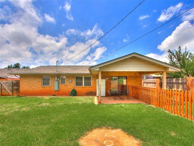 828 Briarlane Road, Del City, OK 73115