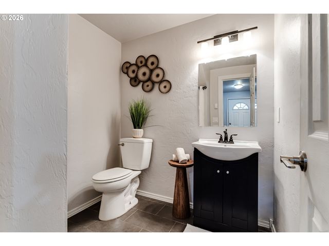 1432 FETTERS Loop, Eugene, OR 97402