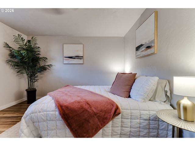 1432 FETTERS Loop, Eugene, OR 97402