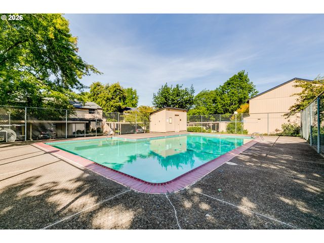 1432 FETTERS Loop, Eugene, OR 97402