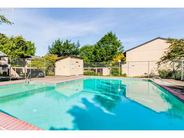 1432 FETTERS Loop, Eugene, OR 97402