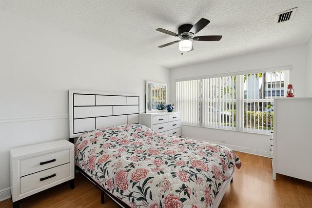 8811 SW 150th Place Circle, Miami, FL 33196