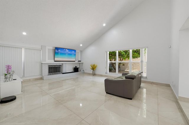 8811 SW 150th Place Circle, Miami, FL 33196