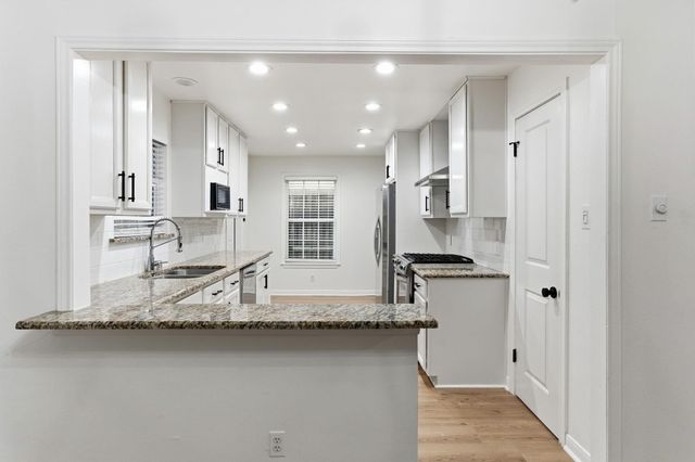 5517 Aspen Street, Houston, TX 77081