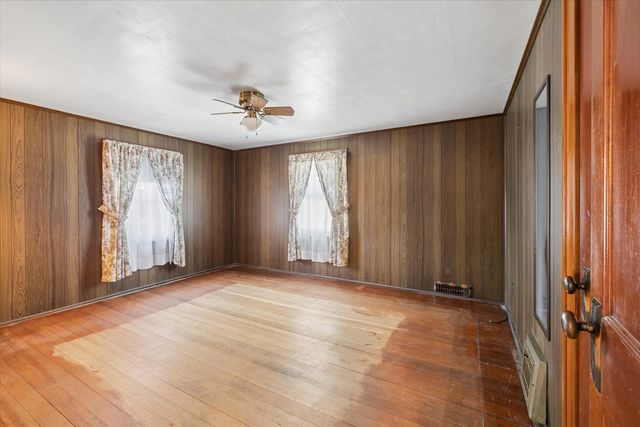 713 8th Street, De Witt, IA 52742