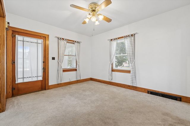 713 8th Street, De Witt, IA 52742
